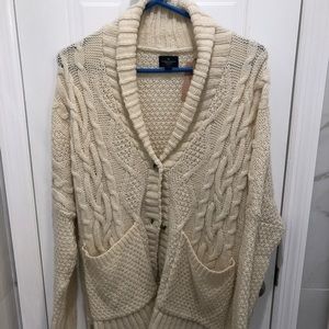 American Eagle sweater